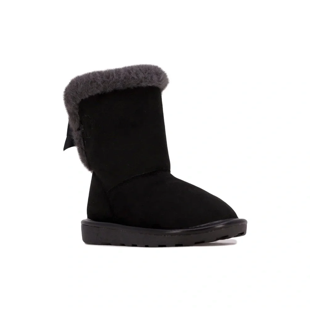 London Fog Collection Black Cozy Faux Fur Winter Bow Back Boots